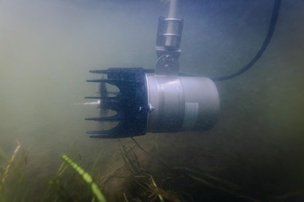 Kasco Marine AquatiClear Circulator - Underwater